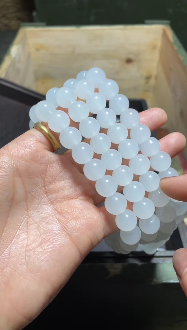 【闪购商品】荔枝白项链1条