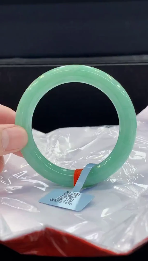 未镶嵌手镯翡翠翡翠手镯