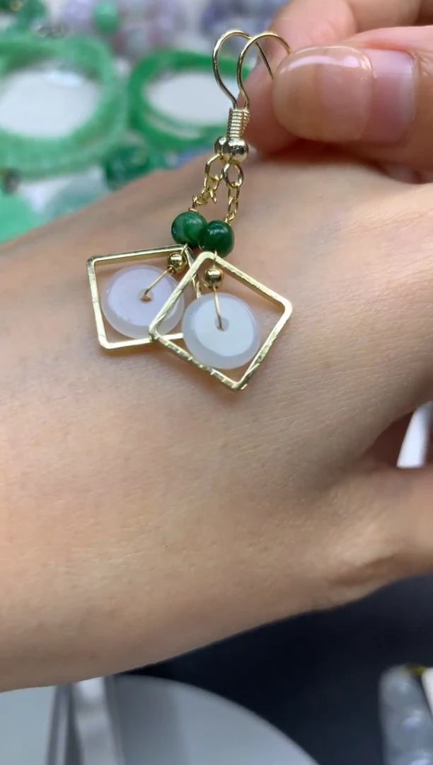翡翠合金耳饰翡翠多样性发