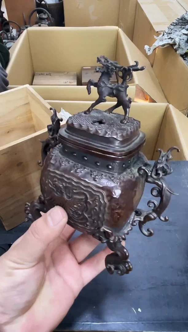 如图所示 阁集工艺品