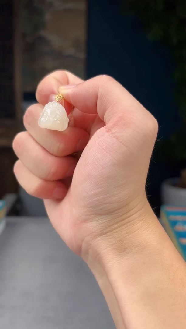 和田玉18K金镶嵌吊坠(不含链)和田玉藕粉象神