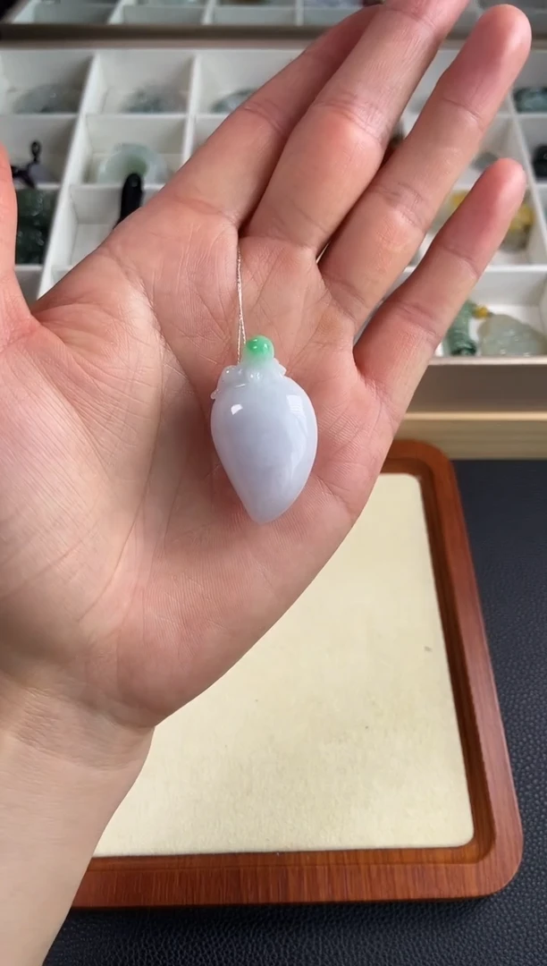 翡翠未镶嵌颈饰吊坠