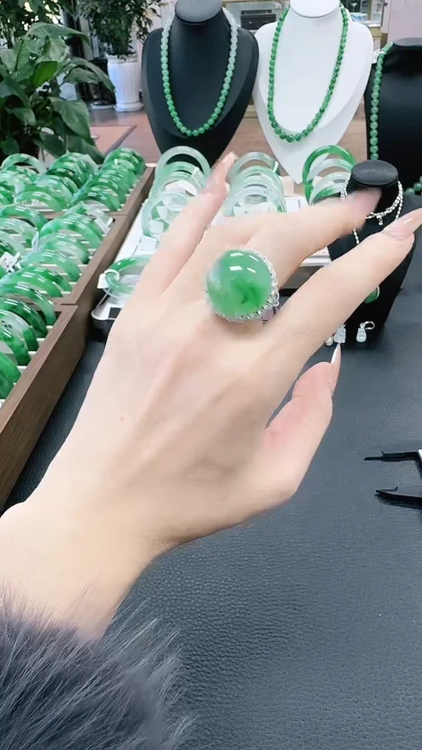 未镶嵌1石英质玉（非洲翠）/6164