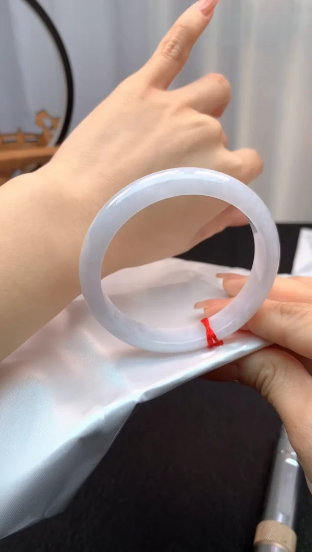【闪购商品】翡翠手镯未镶嵌正圈