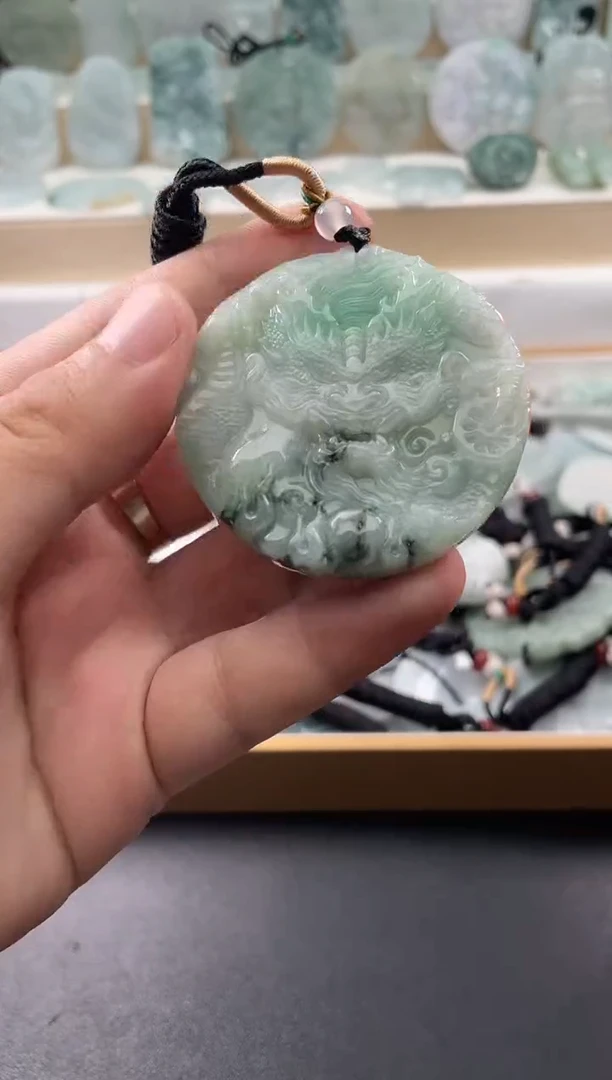 颈饰未镶嵌翡翠....9/19/.59