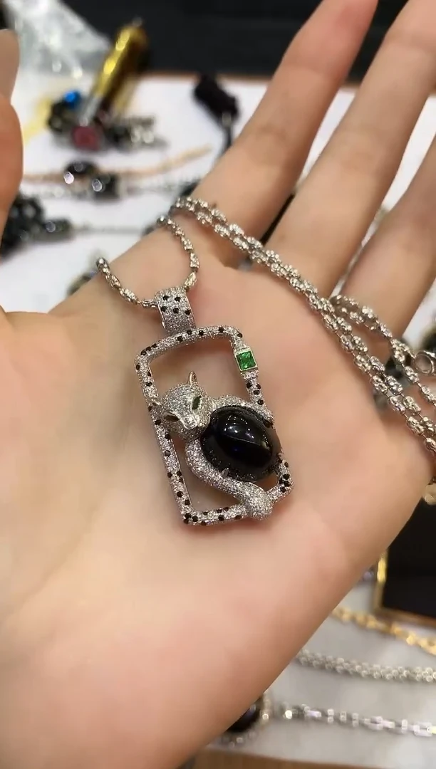 【闪购商品】翡翠吊坠(赠链)18K金镶嵌a28时尚