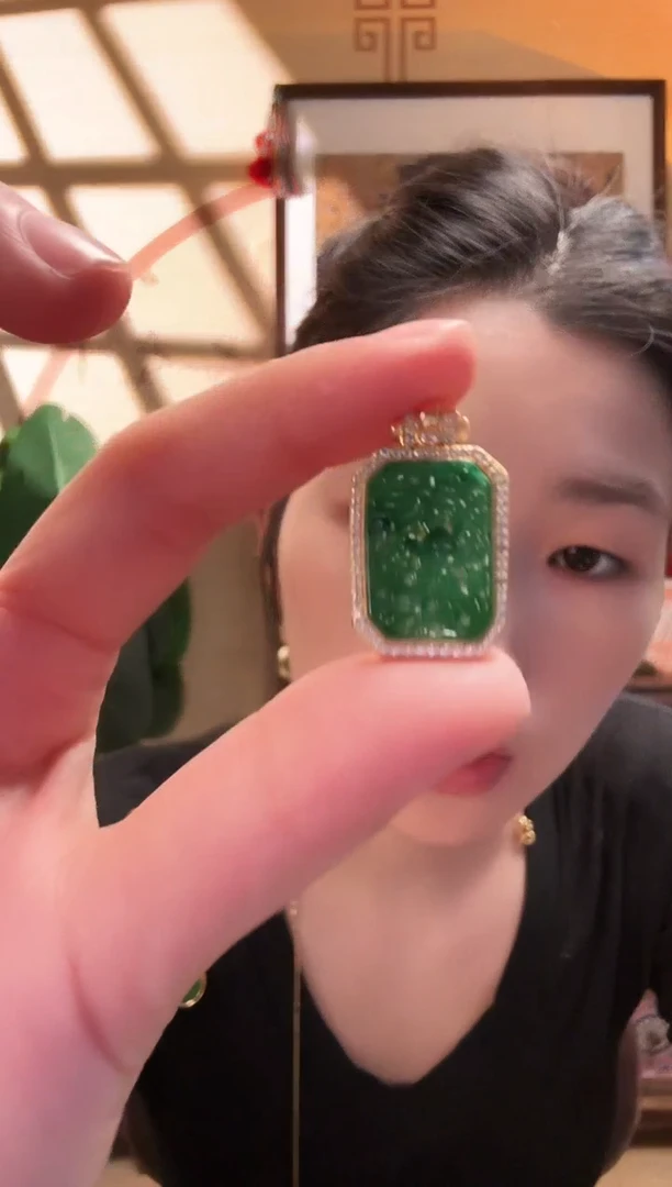 颈饰银S925镶嵌翡翠吊坠