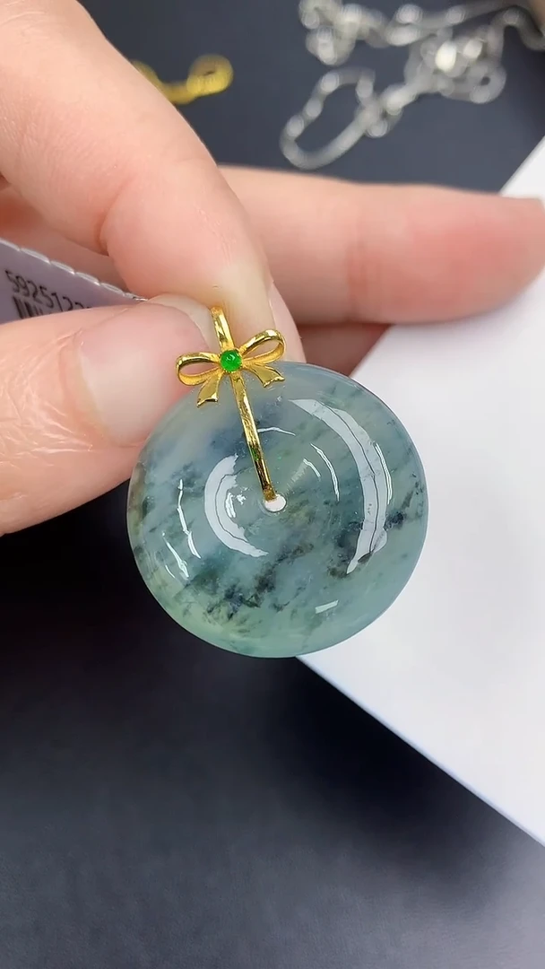 颈饰18K金镶嵌翡翠天然缅甸A货百元以上9元证书费自理