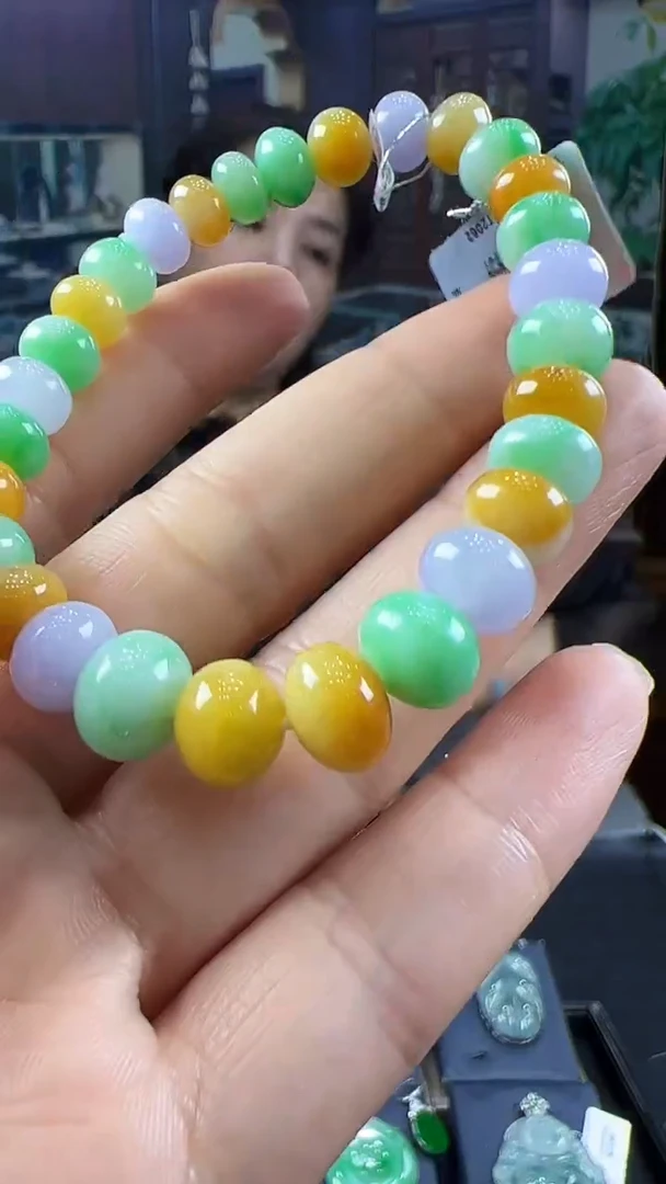 未镶嵌挂件翡翠手串