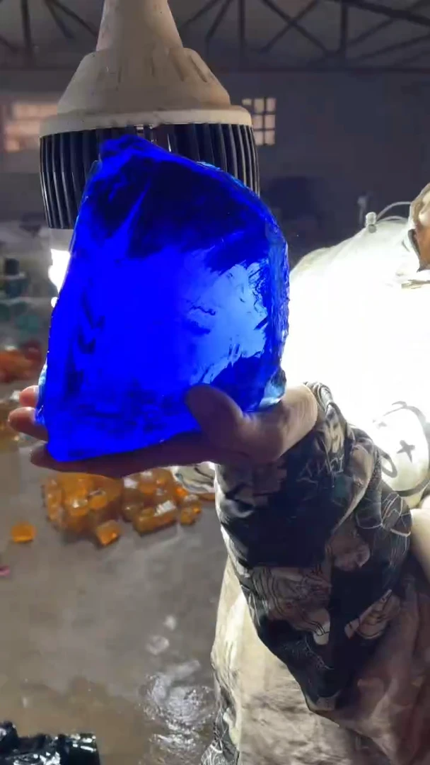 新疆五彩石原石摆件