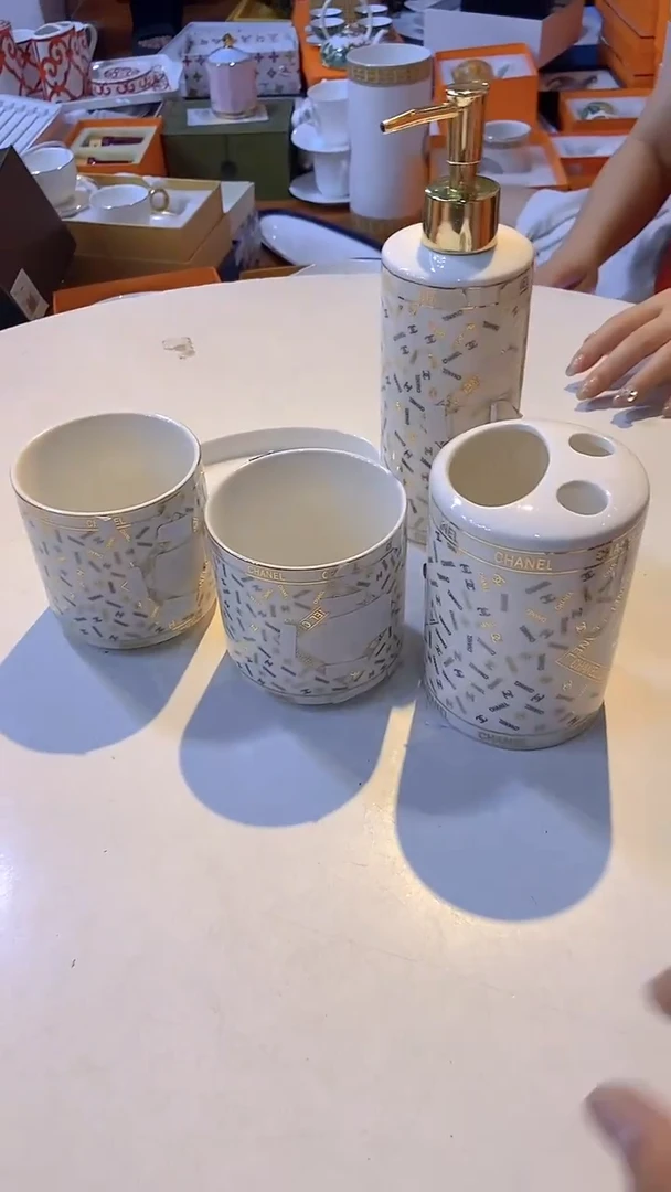 杯鸿辉家品牌瓷器，京东包邮！