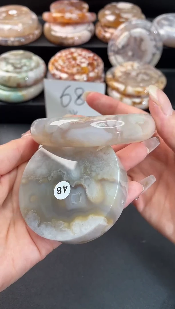 手镯玛瑙/玉髓未镶嵌石英质玉64圈(赠送镯心)圈口建议拍大