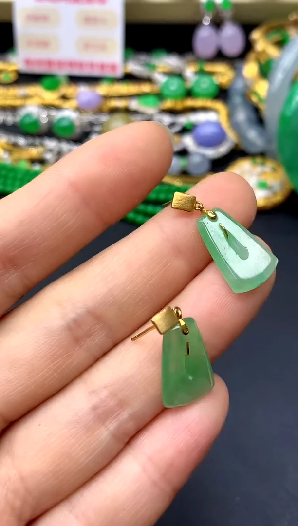 18K金镶嵌翡翠耳饰187-中国好珍宝