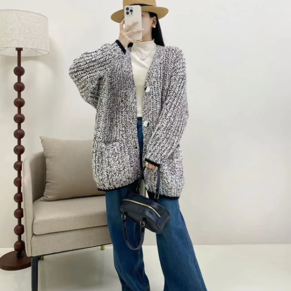 2025专柜新款精品女装—气质网红时尚百搭圆领毛衣#4粒扣高级灰