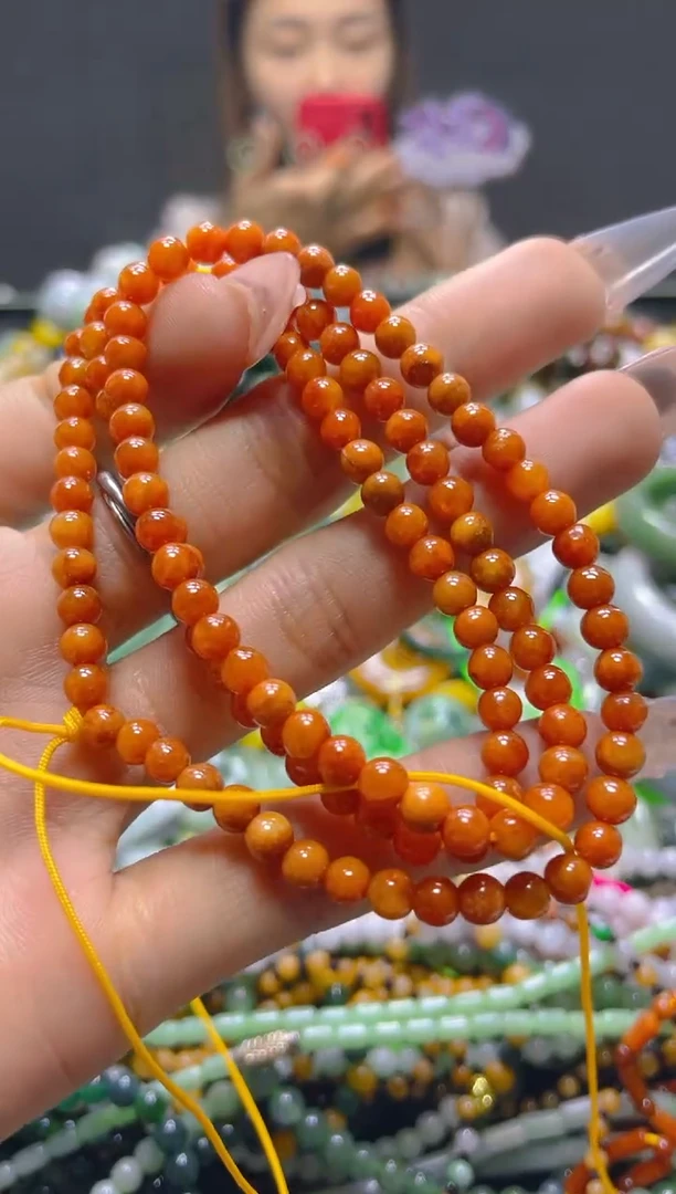 颈饰未镶嵌翡翠4MM