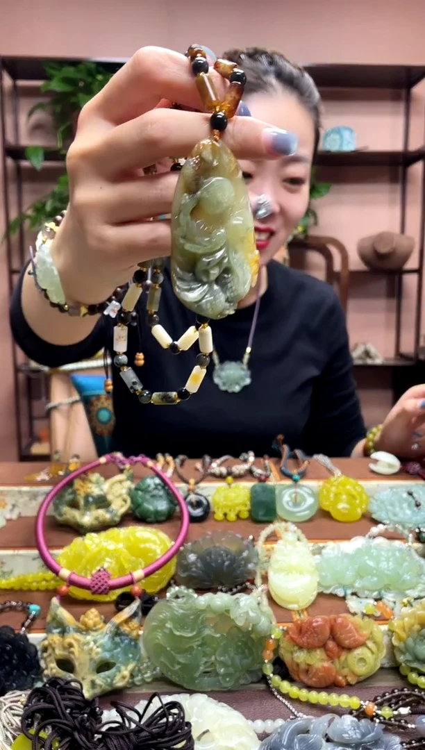 未镶嵌岫玉吊坠·