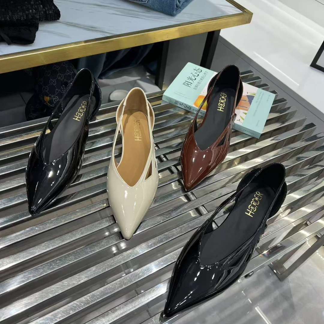 [大韩韩]早春新款226-1漆皮尖头镂空舒适百搭质感2cm左右坡跟瓢鞋