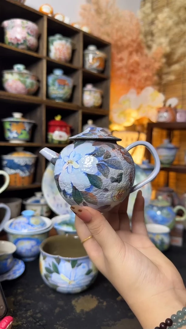 石一铁线莲泡茶壶