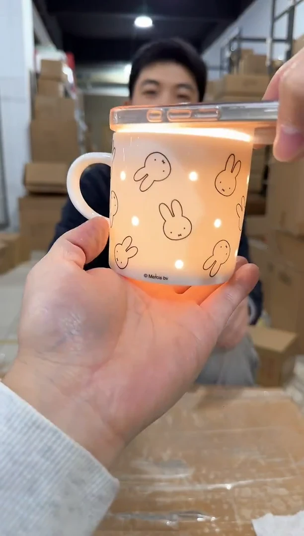 瓷片米菲兔镂空水杯