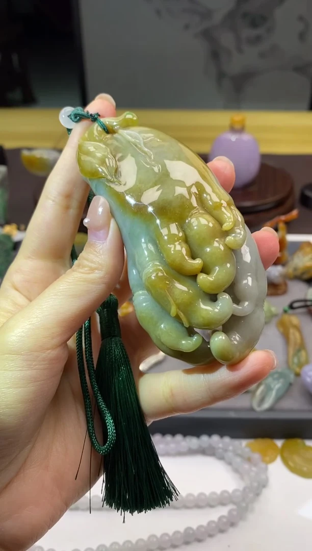翡翠把件未镶嵌翡翠佛手