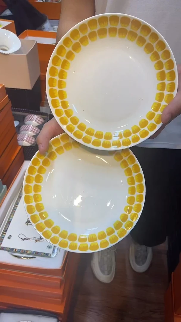 杯鸿辉家品牌瓷器，京东包邮！