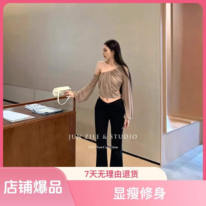 斜肩上衣女夏高级感不规则辣妹性感露肩镂空褶皱显瘦修身网纱长袖