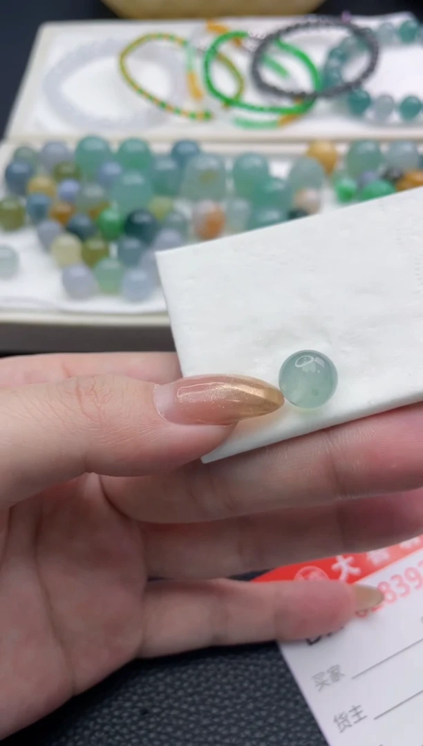 未镶嵌定制翡翠呵***崽珠子