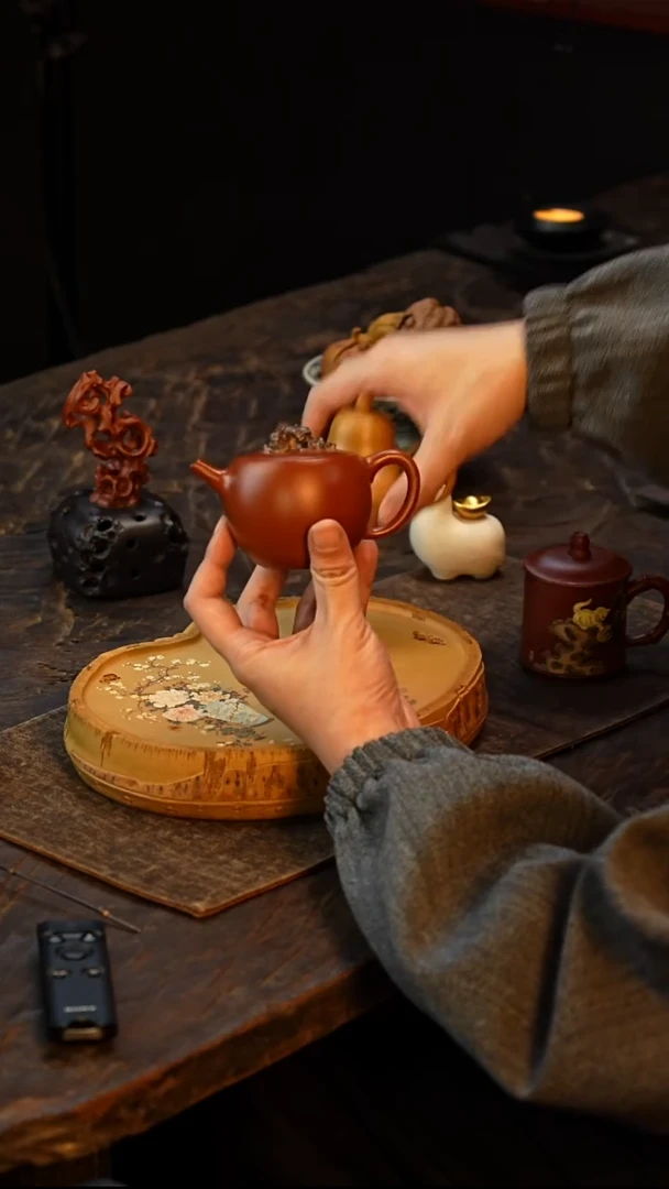 茶壶紫砂金山坚毅龙德堂