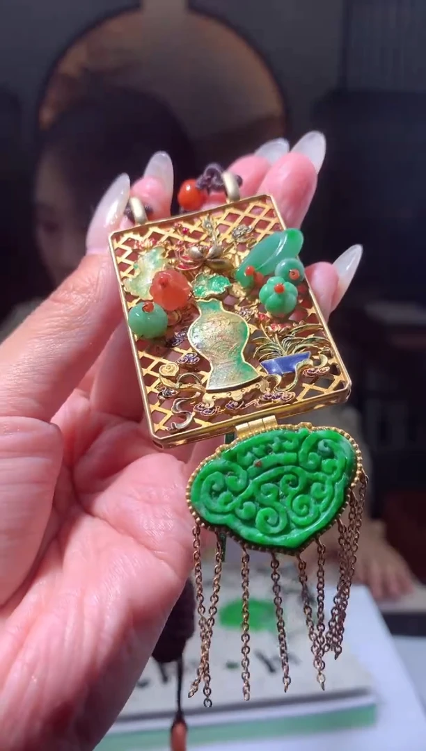 【闪购商品】定制翡翠未镶嵌挂件发货（拍一发一）