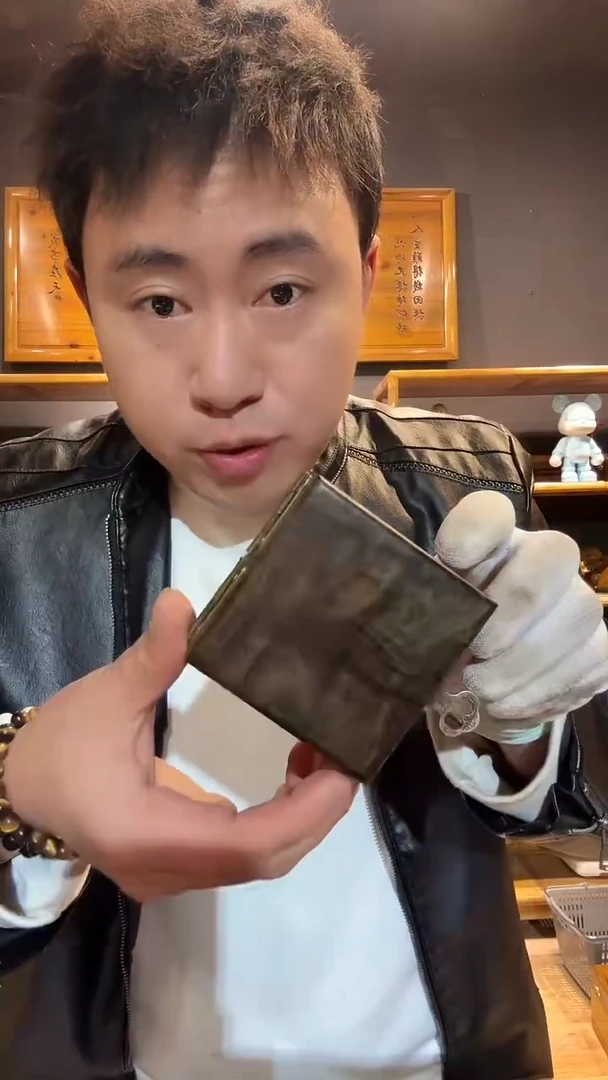 金丝楠木制品香盒8*8*6 112