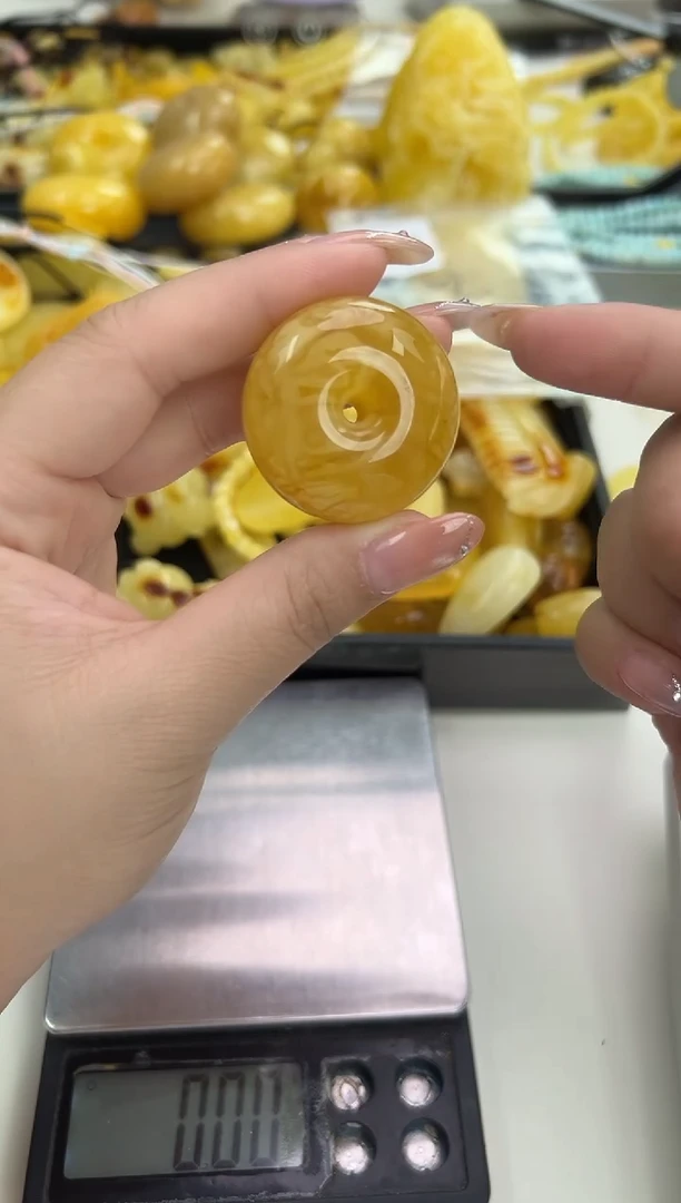 裸石琥珀未镶嵌琥珀蜜蜡吊坠