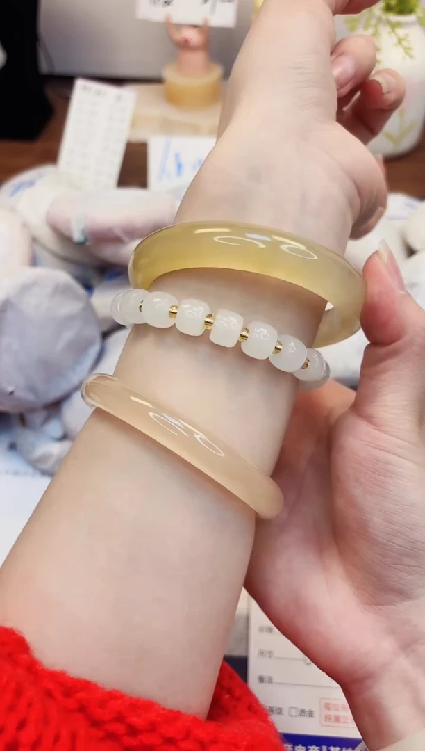 【闪购商品】石英质玉手镯未镶嵌351-财气镯-圈口62