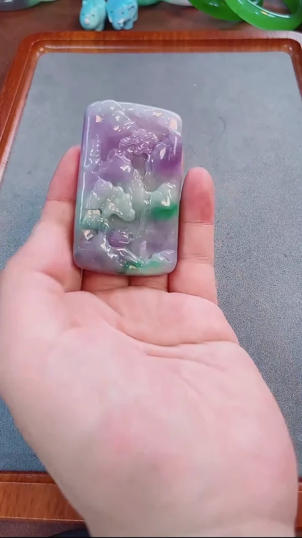 10号精品春彩色山水雕刻吊牌