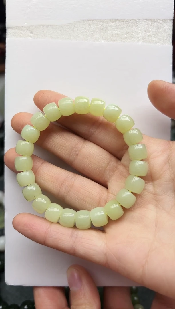 未镶嵌手链和田玉－**℃18