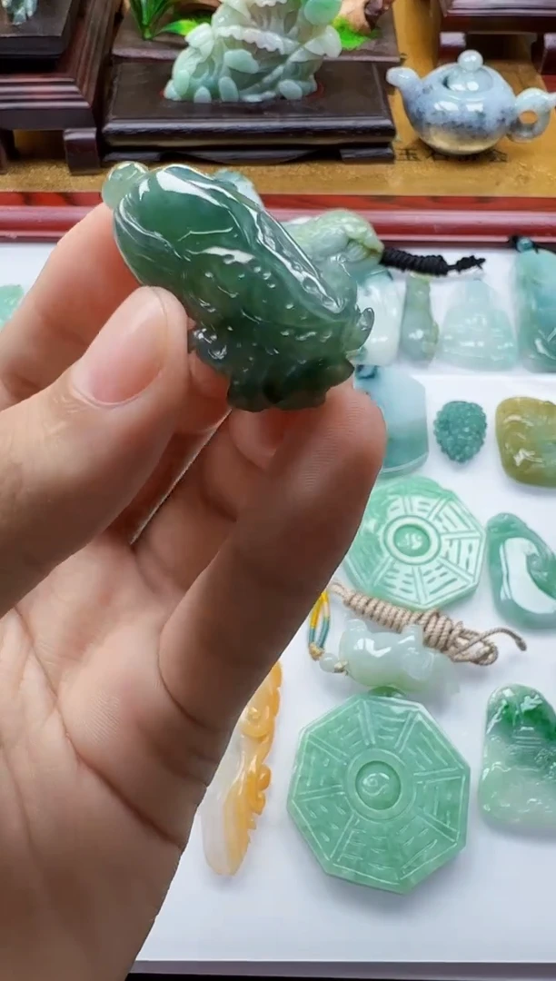 吊坠(不含链)未镶嵌翡翠1