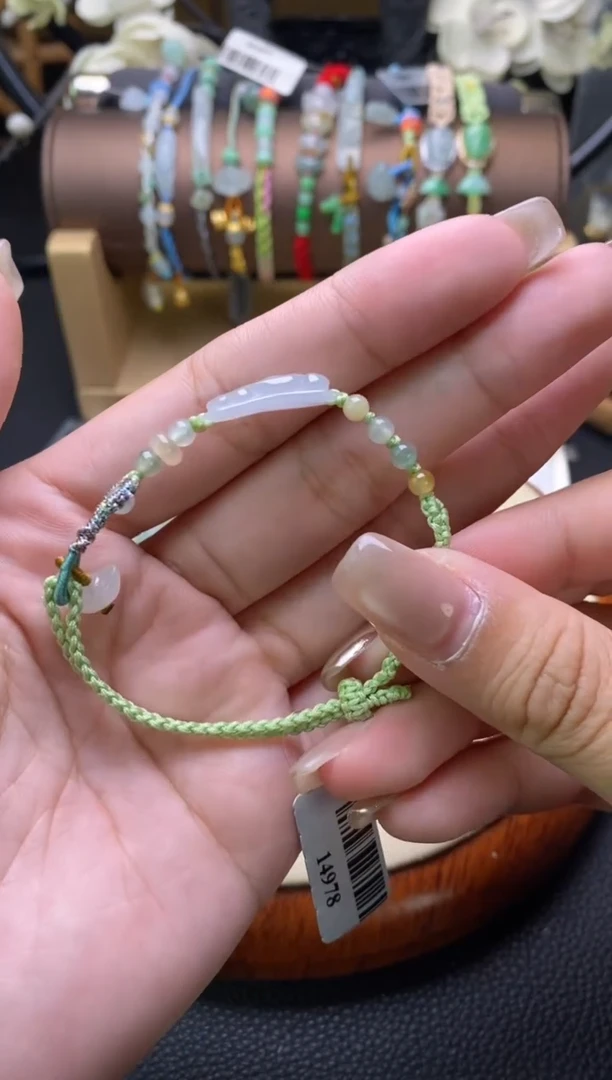 颈饰未镶嵌翡翠净货15561