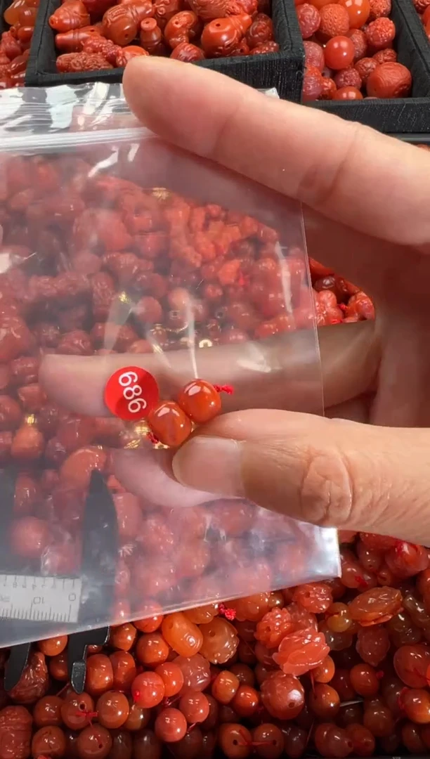 【闪购商品】南红玛瑙颈饰未镶嵌1
