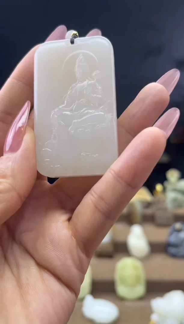 颈饰未镶嵌和田玉1