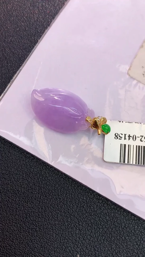 颈饰18K金镶嵌翡翠赠礼盒证书 麦麦