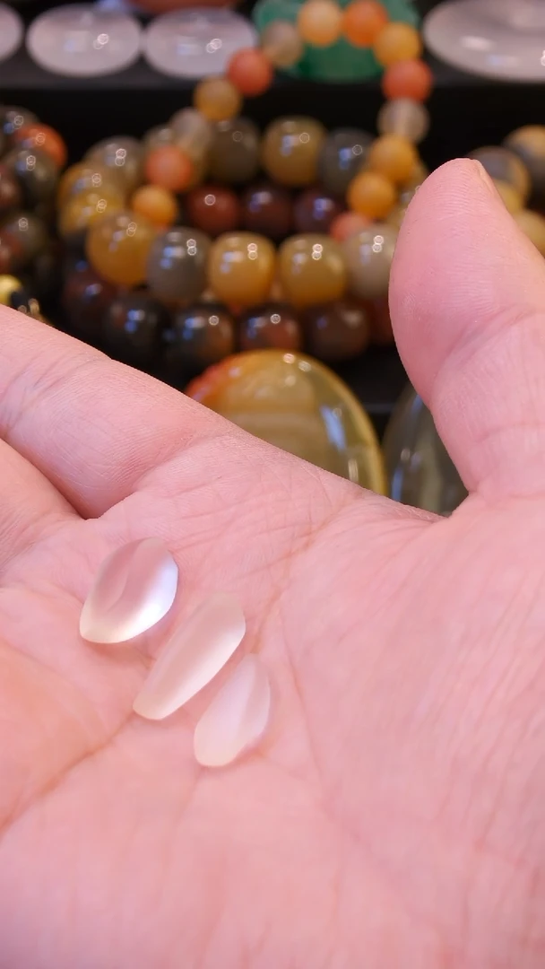 石英质玉未镶嵌珠宝半成品吊坠