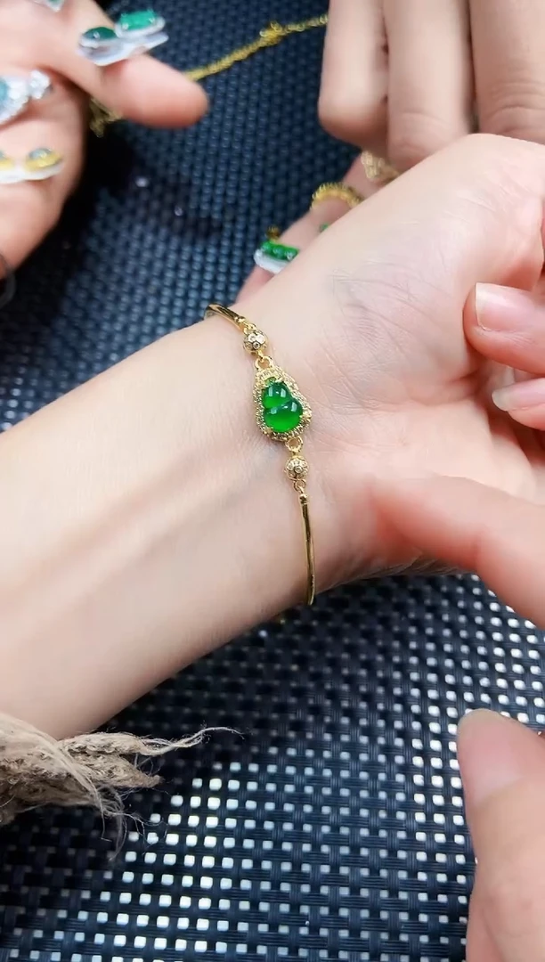 【闪购商品】翡翠手链未镶嵌11111111