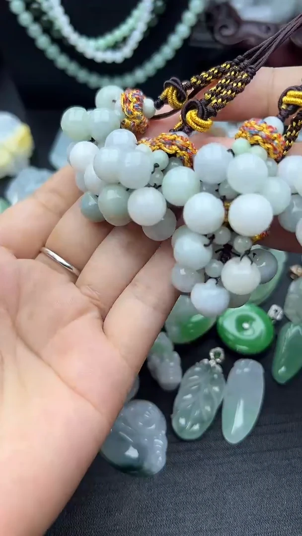 未镶嵌挂件翡翠苹果多样性发其一（啡色）