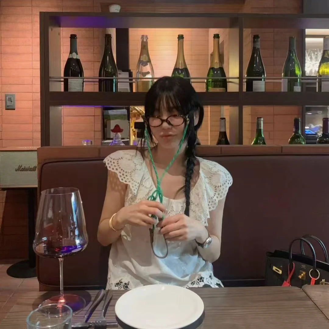 漫菲儿韩国正品女装byflow镂空设计感法式上衣71606（NO退NO换）