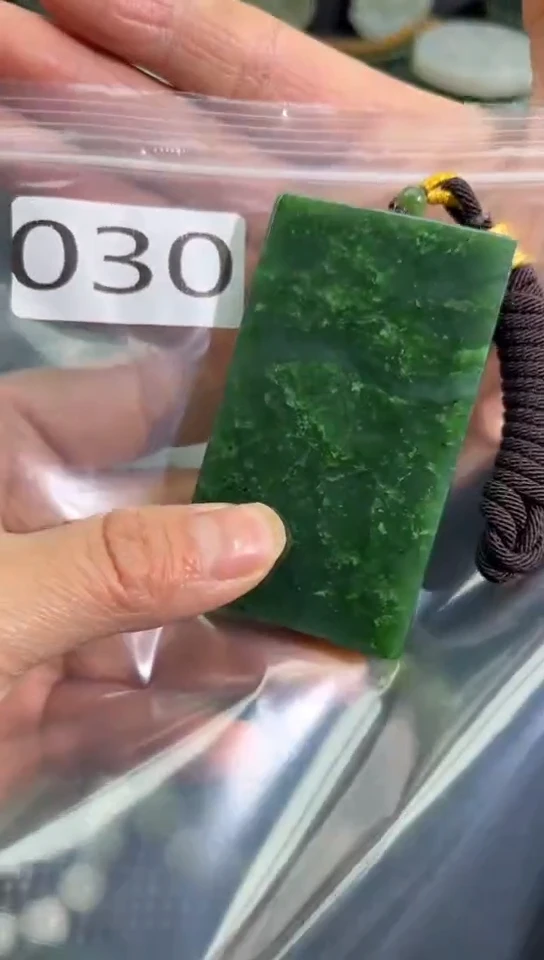 未镶嵌和田玉珠宝半成品牌子