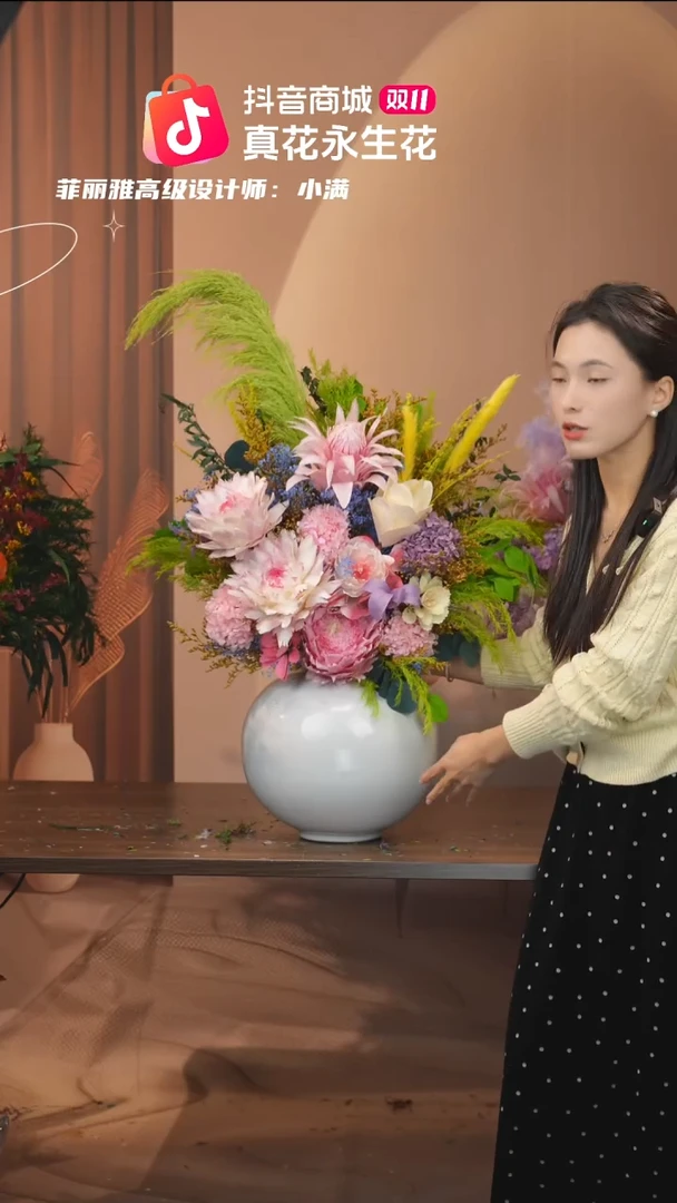 有机玻璃图片款式：花+花瓶一整套