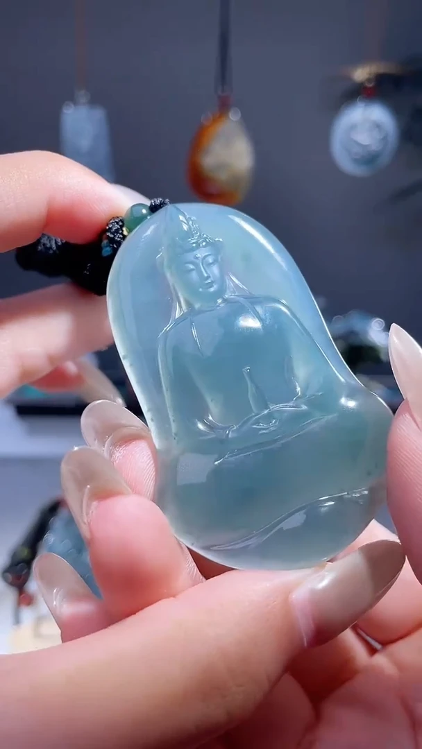 颈饰未镶嵌翡翠观音