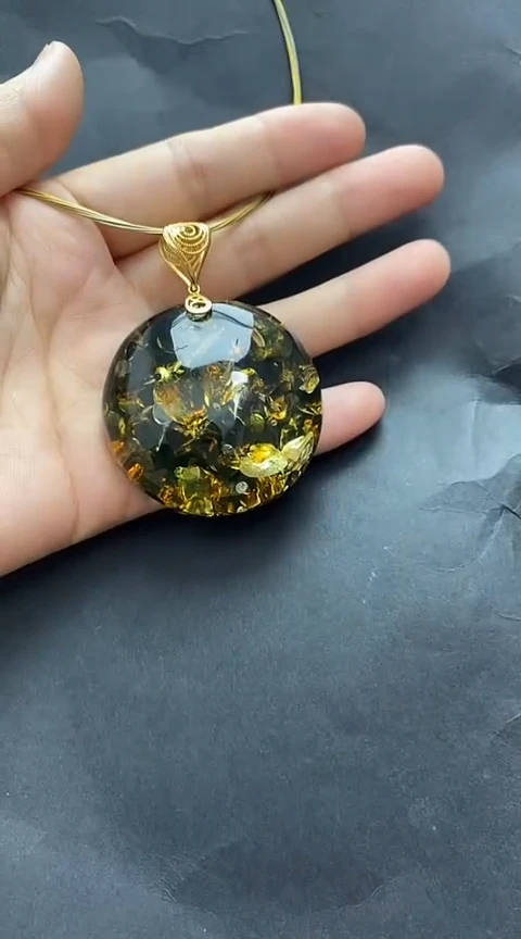 未镶嵌琥珀裸石吊坠