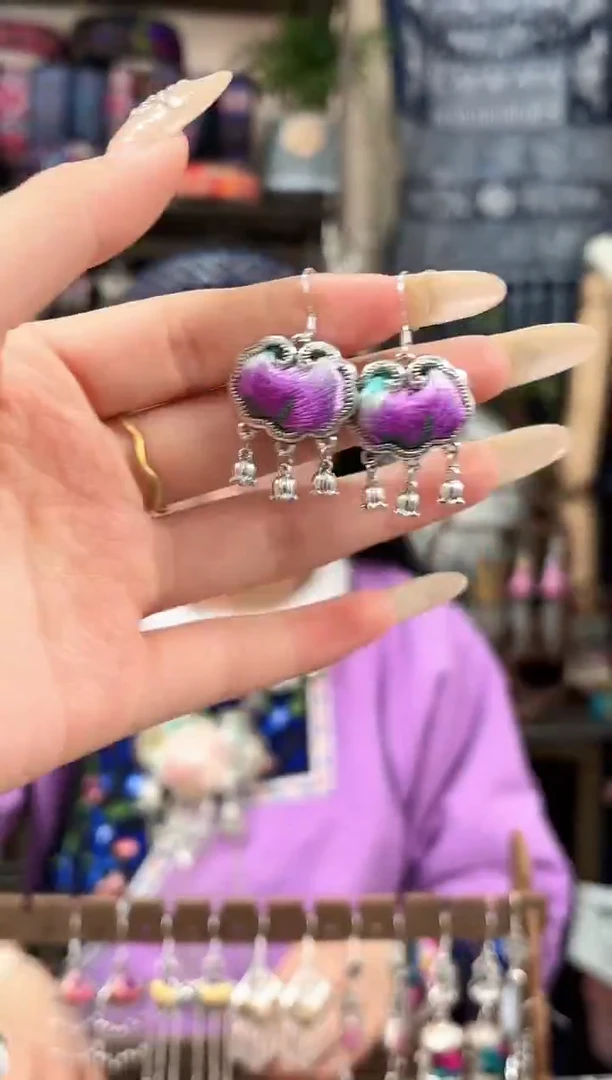 织绣民族风非遗老绣苗银饰品545