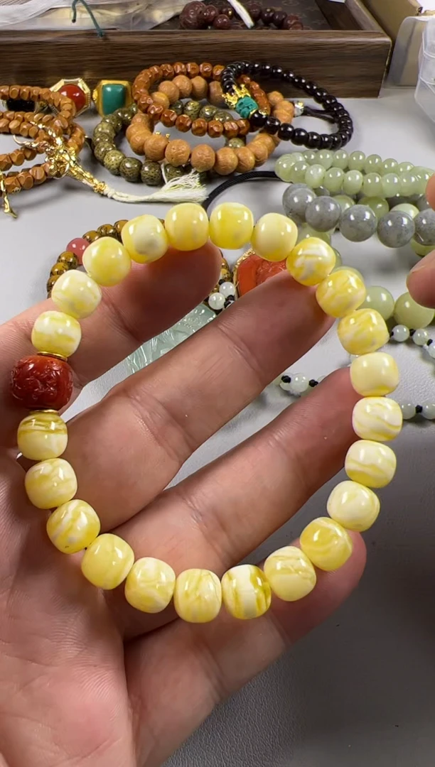 【闪购商品】蜜蜡手串未镶嵌0000122596