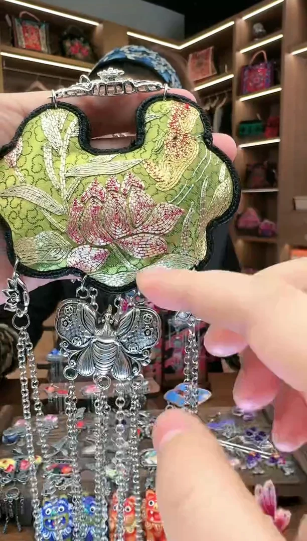 【闪购商品】织绣114黔东南苗族刺绣